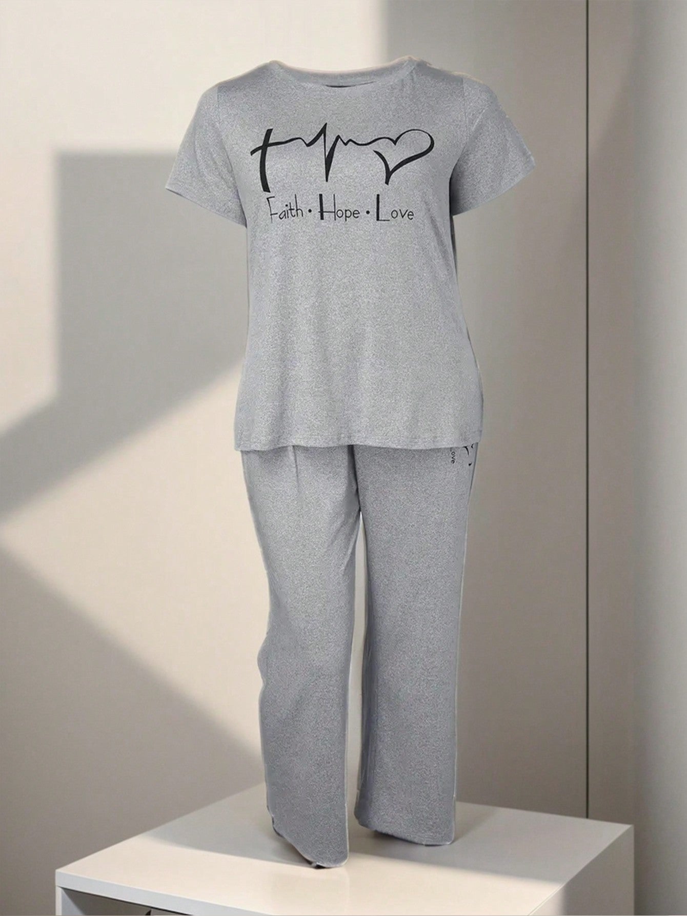 2pcs Women Summer Casual T-Shirt And Pants Pajama Set