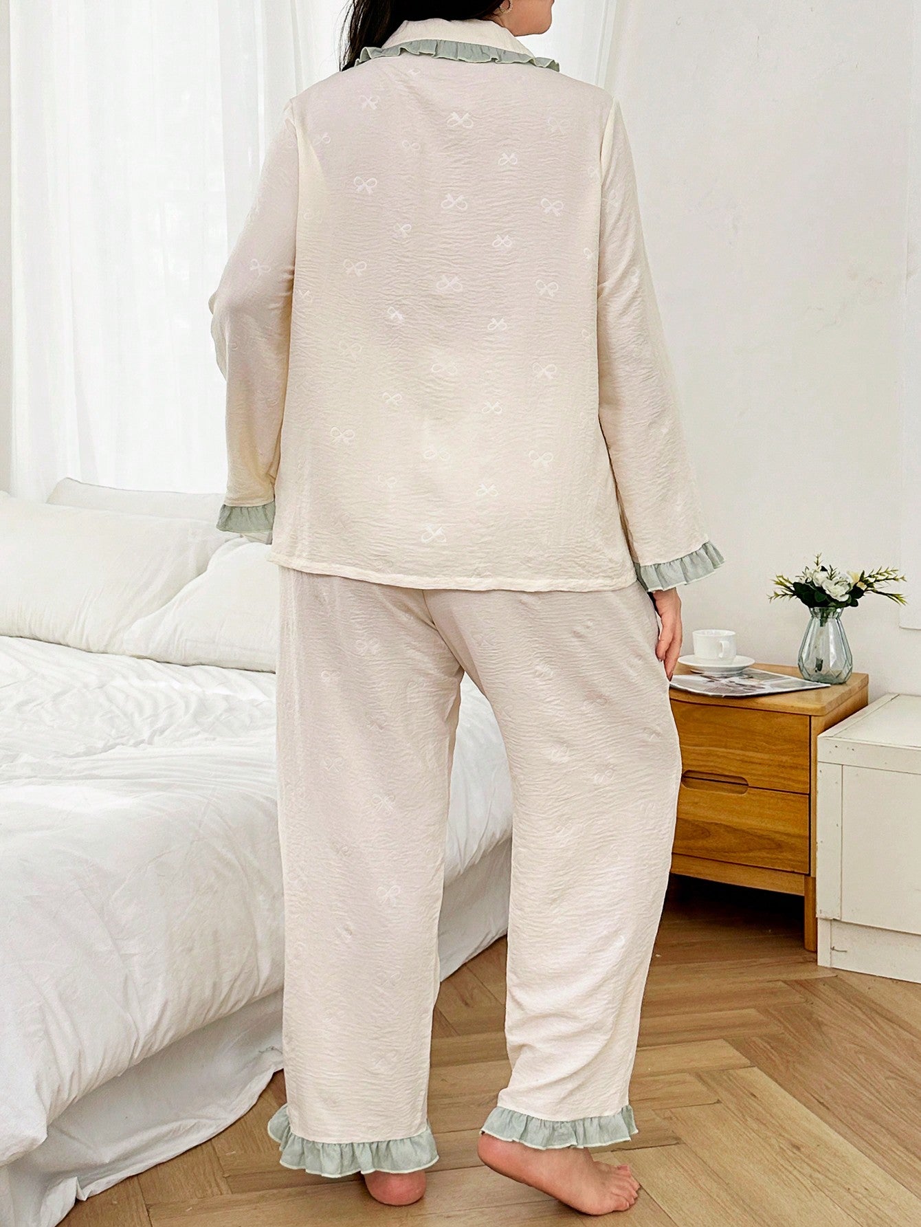 Cute Bow Embossed Colorblock Plus Size Casual Long Sleeve Top And Pants Set